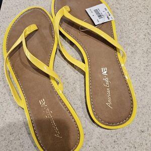 American Eagle Outfitters Yellow Patent Thong Sandals for Women